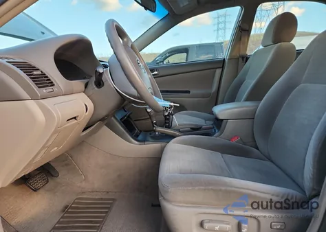 2005 Toyota Camry Le from USA, damaged, VIN 4T1BE32KX5U056677